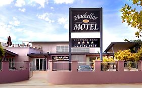 Mackellar Motel